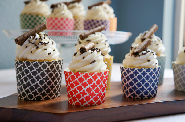 60 Small Turquoise Quadrafoil Bake-In-Cups (mini)