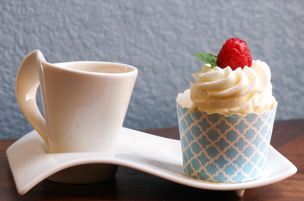 60 Small Turquoise Quadrafoil Bake-In-Cups (mini)