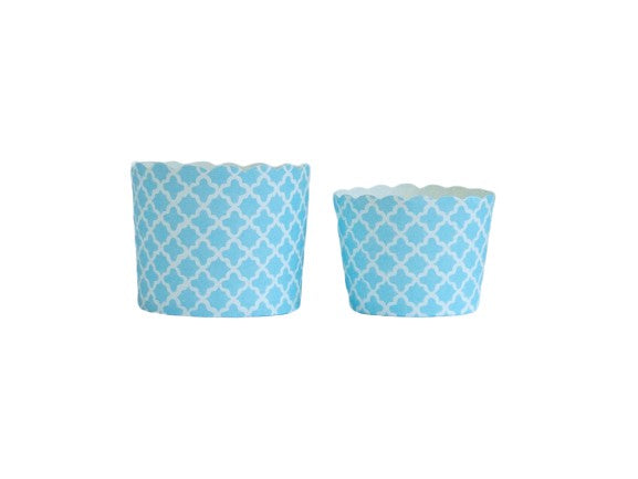 60 Small Turquoise Quadrafoil Bake-In-Cups (mini)