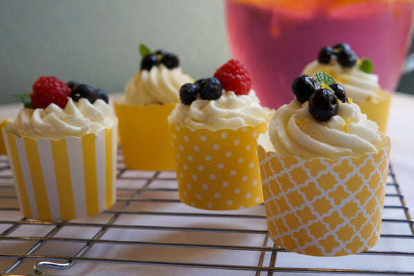 60 Small Lemon Yellow Vertical Stripes Bake-In-Cups  (mini)