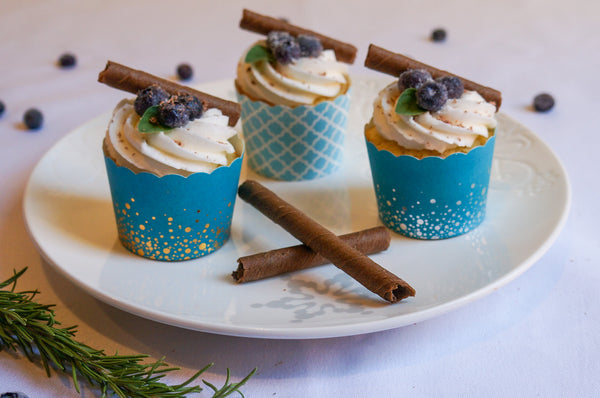 60 Small Turquoise Quadrafoil Bake-In-Cups (mini)