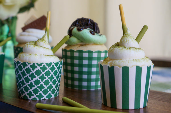 60 Small Green Quadrafoil Bake-In-Cups (mini)
