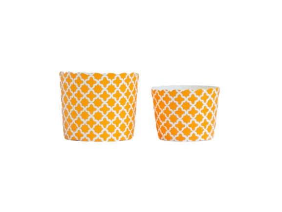 50 Large Orange Quadrafoil Bake-In-Cups (standard size)