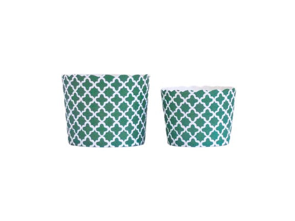 50 Large Green Quadrafoil Bake-In-Cups (standard size)